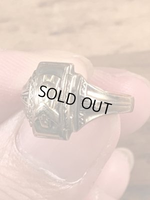 ジャスティン社製の10Kのビンテージカレッジリング