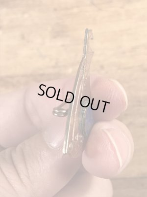 USネイビーのミリタリー物のビンテージピンバッジ