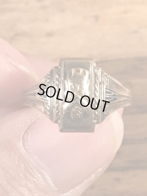 1944年のJosten社製のヴィンテージスクールリング