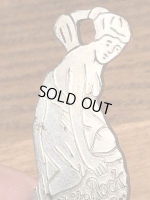 White Rock Water & Ginger Aleの女神のビンテージ栓抜き