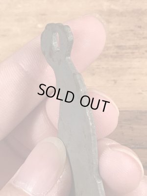 White Rock Water & Ginger Aleの女神のヴィンテージボトルオープナー