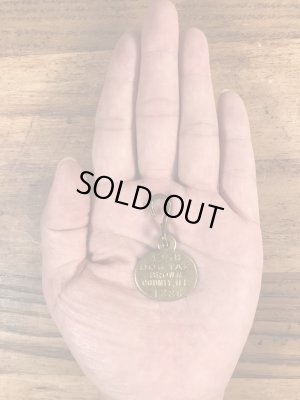 Brown Countyのブラス製のヴィンテージドッグタグ