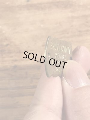 ブラス製のケンネルライセンスのビンテージドッグタグ