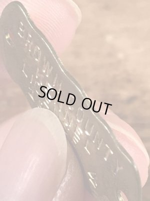 ブラス製のケンネルライセンスのビンテージドッグタグ