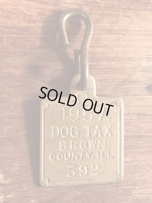 Dog Taxの真鍮製のビンテージドッグタグ