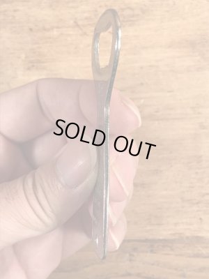 スタンダードビールのボトルが描かれたビンテージ栓抜き