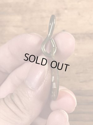 Dog Taxの真鍮製のビンテージドッグタグ