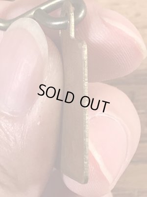 Dog Taxの真鍮製のビンテージドッグタグ