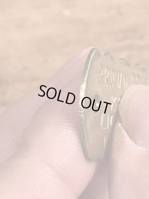 ブラス製のケンネルライセンスのビンテージドッグタグ