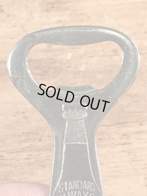 スタンダードビールのボトルが描かれたビンテージ栓抜き