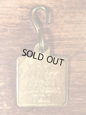 Brown Countyのブラス製のヴィンテージドッグタグ