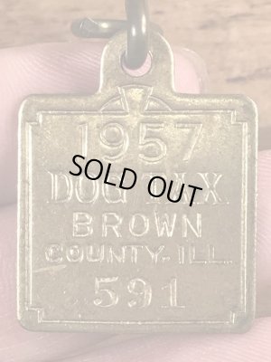 Brown Countyのブラス製のヴィンテージドッグタグ