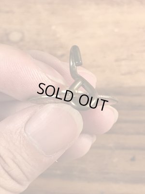 Dog Taxの真鍮製のビンテージドッグタグ