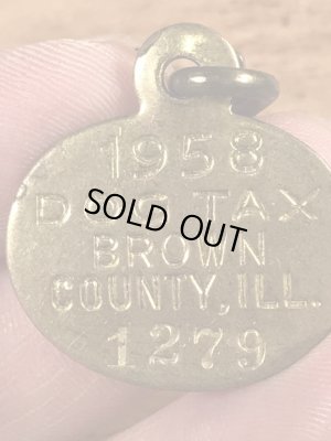 Dog Taxの真鍮製のビンテージドッグタグ