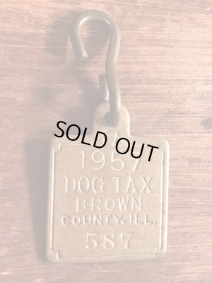 Dog Taxの真鍮製のビンテージドッグタグ
