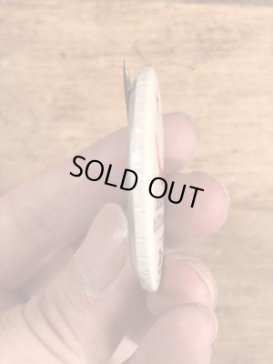 Discover Americaの企業物のビンテージ缶バッジ