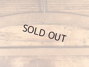 アメリカのクリーニング店で使用されていたビンテージ木製ハンガー