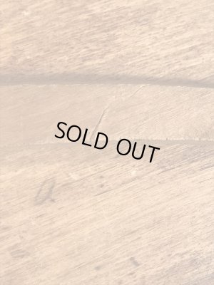 アメリカのクリーニング店で使用されていたアンティークの木製ハンガー