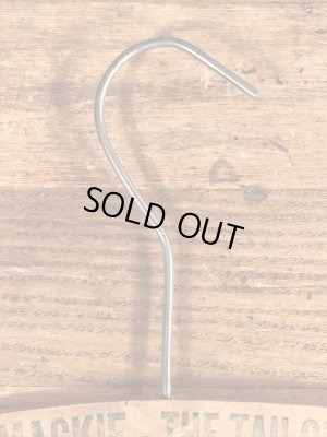 アメリカのクリーニング店で使用されていたビンテージ木製ハンガー