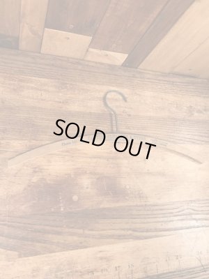 アメリカのクリーニング店で使用されていたビンテージハンガー