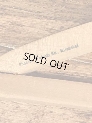 アメリカのクリーニング店で使用されていたビンテージ木製ハンガー