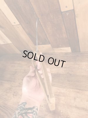 アメリカのクリーニング店で使用されていたビンテージ木製ハンガー