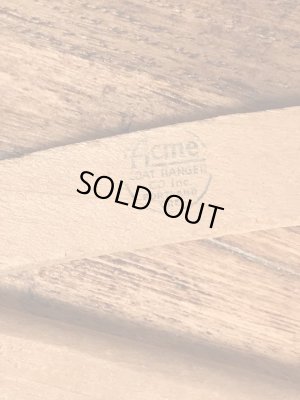 アメリカのクリーニング店で使用されていたビンテージ木製ハンガー