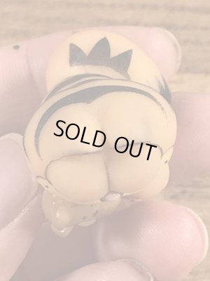 ガーフィールドがポーキーを抱いているビンテージフィギュア