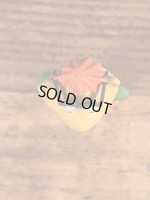 Fisher-Price社製のスクーターのビンテージフィギュア