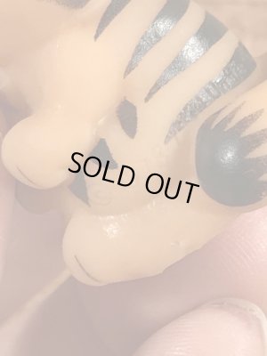 ガーフィールドがポーキーを抱いているビンテージフィギュア