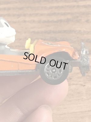 ルーニーテューンズのバッグスバニーのヴィンテージダイキャストミニカー