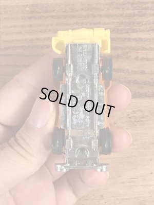 ルーニーテューンズのバッグスバニーのヴィンテージダイキャストミニカー