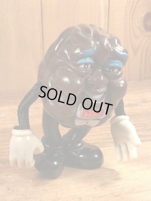 カリフォルニアレーズンに似たビニール製のビンテージドール