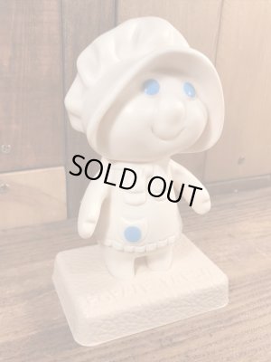 ドゥーボーイの台付きのビンテージソフビ人形