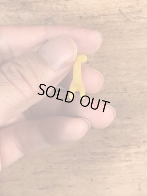 企業キャラクターのミスターピーナッツのヴィンテージカクテルスティック