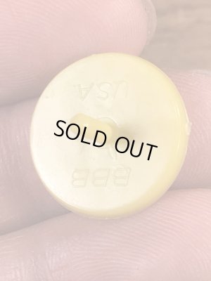 企業キャラクターのミスターピーナッツのビンテージプラスチックピン