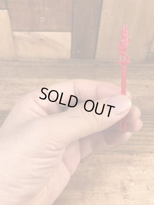 企業キャラクターのミスターピーナッツのヴィンテージカクテルスティック