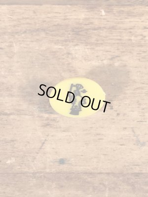 アドバタイジングキャラクターのミスターピーナッツのヴィンテージプラスチックピン