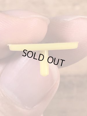 企業キャラクターのミスターピーナッツのビンテージプラスチックピン