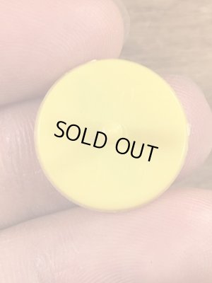 アドバタイジングキャラクターのミスターピーナッツのヴィンテージプラスチックピン