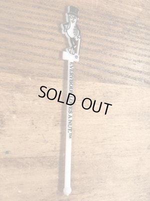 企業キャラクターのミスターピーナッツのビンテージマドラー