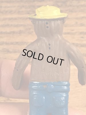 スモーキーベアのPVC製のビンテージくねくね人形