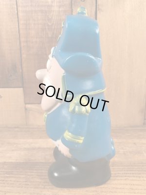 アドバタイジングキャラクターのキャプテンクランチのコインバンクドール