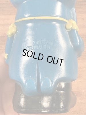 アドバタイジングキャラクターのキャプテンクランチのコインバンクドール