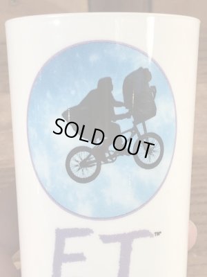 イーティーのプラスチック製のビンテージプラカップ