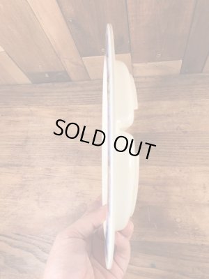 イーティーのプラスチック製のビンテージプレート