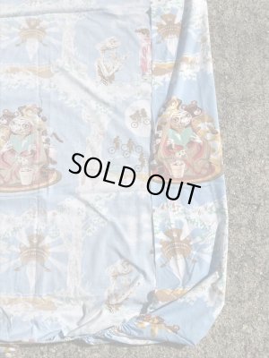 イーティーのツインサイズのビンテージボックスシーツ