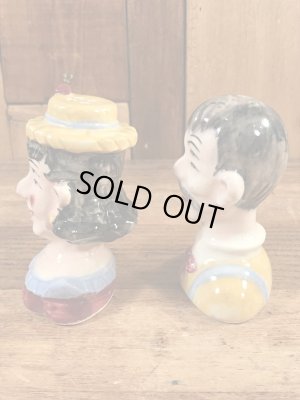 4つ目のおじさんとおばさんのヴィンテージソルト＆ペッパー