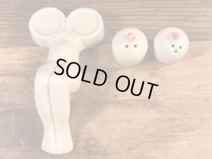 おっぱいの陶器製のビンテージソルト&ペッパー