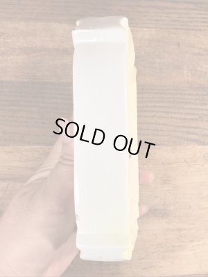 ピンナップガールの陶器製のビンテージ灰皿